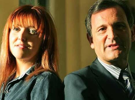 Carlos Martínez Alonso e Irene Zoé Alameda, alias 'Amy Martin' (¿Recuerdan el culebrón de Amy Martin, la escritora fantasma de la Fundación Ideas del PSOE?) Foto: El País, agosto de 2007.