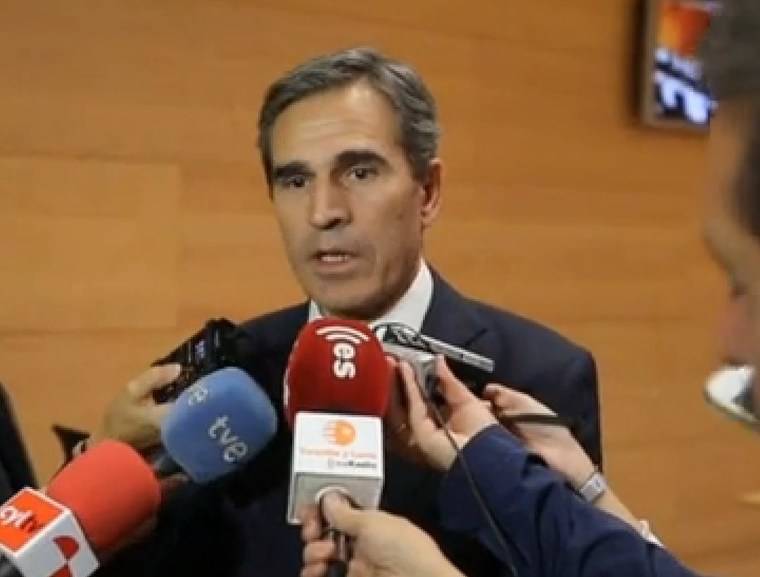 El presidente de la Comisión, Juan José Sanz Vitorio (PP)