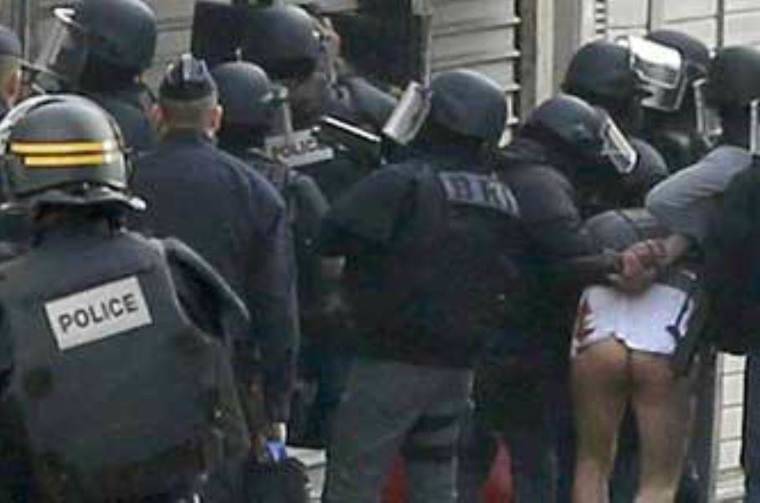 Dos terroristas muertos y siete detenidos en una redada antiyihadista en París