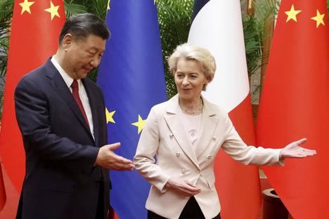 Xi Jinping y Ursula von der Leyen. Foto: https://www.elmundo.es/internacional/ AP).