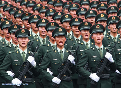 El Ejército chino preparando el Desfile de la Victoria. (Foto: http://spanish.people.com.cn/n/2015/0822/c31621-8940180.html)