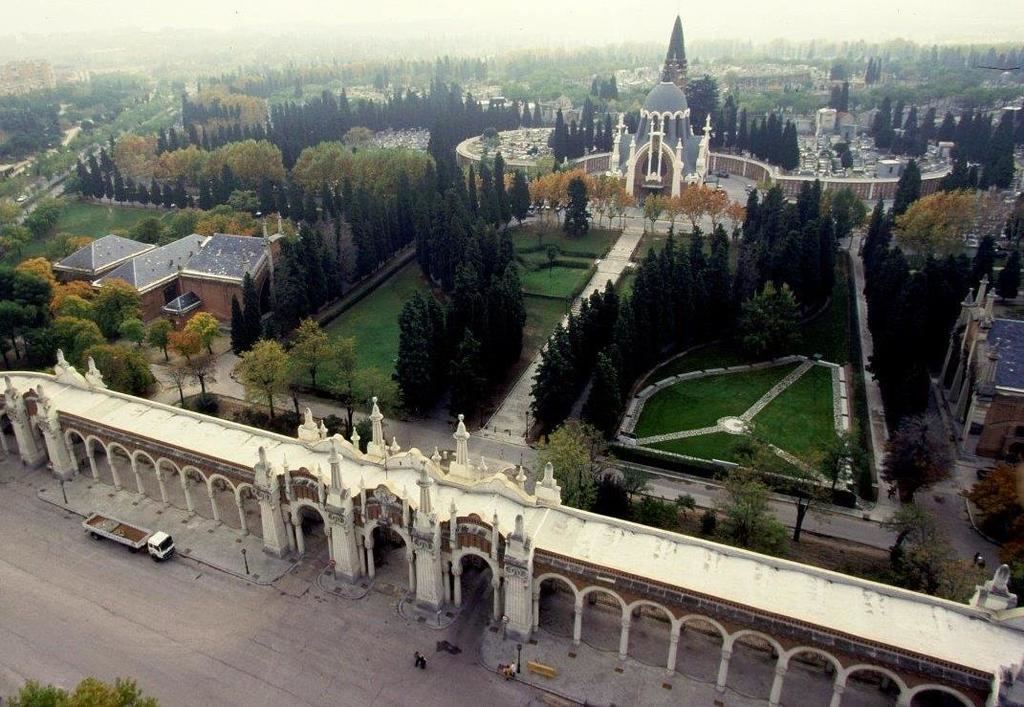 Cementerio de La Almudena, Madrid.