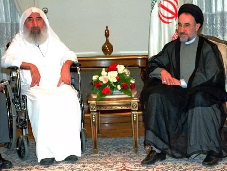 Foto de archivo (1998) del presidente iraní Mohammad Khatami y el jeque Ahmed Yassin, palestino y jefe de Hamas. (https://es.euronews.com/2023/).