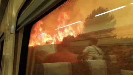 Desde el interior del tren del terror de Valencia a Zaragoza. (Foto: https://flipboard.com/@flipboardespana/).