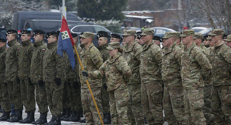 Militares norteamericanos y de la OTAN de maniobras por Europa. (https://mundo.sputniknews.com/  Photo / Krzysztof Zatycki)