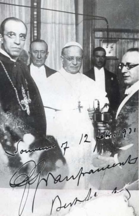 Pío XI junto al futuro Pío XII. (Foto: https://www.eldebate.com/).