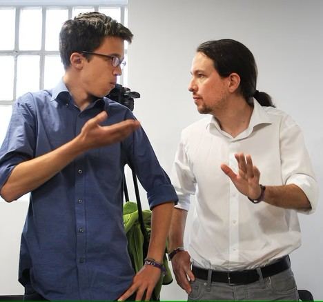 Íñigo Errejón y Pablo Iglesias en 2015. (Foto: https://elpais.com/espana/2024-10-25/ JAIME VILLANUEVA).