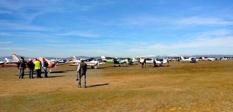 Éxito de participantes en la concentración de aviones del Aeroclub de Astorga
