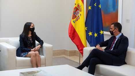 Arrimadas pide una 'tregua política' y se ofrece a Sánchez para negociar unos presupuestos 'moderados'. (Texto y foto: RTVE)