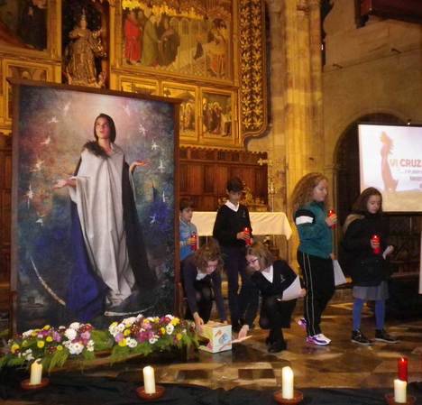 LA IV OFRENDA FLORAL A LA VIRGEN BLANCA ABRE LOS ACTOS DE LA SOLEMNIDAD DE LA INMACULADA CONCEPCIÓN