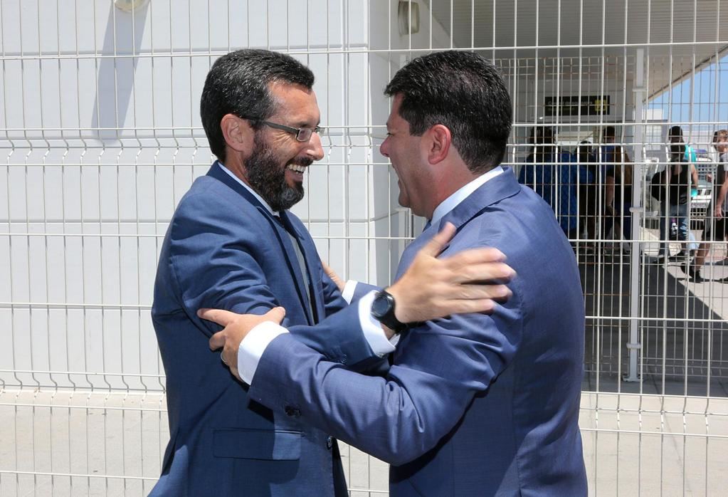 Juan Franco, alcalde de La Línea de la Concepción, y Fabián Picardo, primer mandatario y 'honorable' de Gibraltar. (Foto: Servicio de Información del Gobierno de Gibraltar).