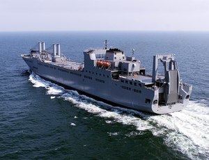 El USNS Benavidez (T-AKR-306), buque de carga  asignado al Comando de Transporte Marítimo Militar de EE. UU. (Public Domain, https://commons.wikimedia.org/.)