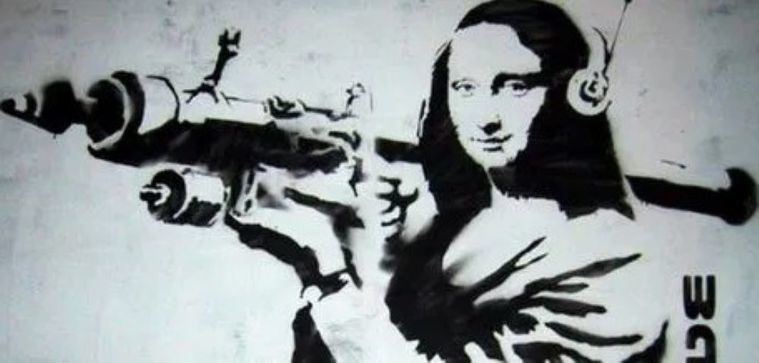 Mona Lisa con bazoka, Banksy, 2010. (Foto: https://www.significados.com/posmodernidad/).