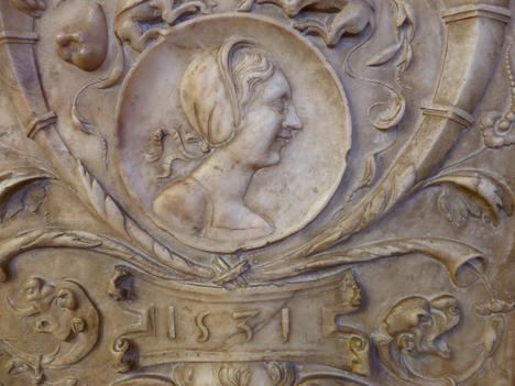 Beatriz Galindo, 'La Latina'. Cenotafio de 1531, Monasterio de la Concepción Jerónima, Madrid.
