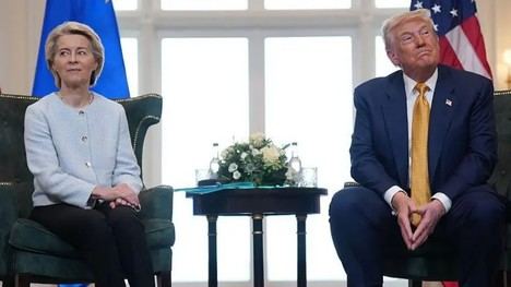Ursula von der Leyen y Donald Trump en Escocia en julio de 2025. (Foto: https://www.bbc.com/ Getty Images).