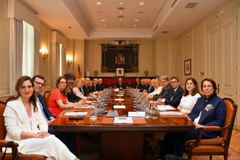 Pleno del Consejo General del Poder Judicial (CGPJ). (Foto: https://elmon.cat/es/politica-es/).
