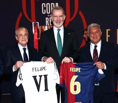 S.M. Felipe VI y los presidentes del Real Madrid y el Fútbol Club Barcelona.  (Foto: https://www.casareal.es/ES/)