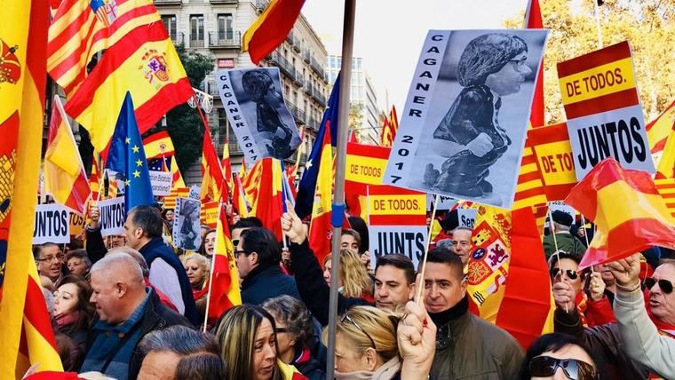 Los constitucionalistas hoy en Barcelona (Foto: La Vanguardia / @DaniPintoB)