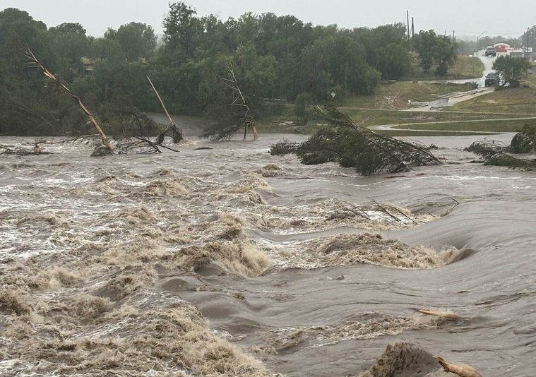 Catastrófica inundación en Texas con el desbordamiento del río Guadalupe. (Fotografía: Texas General Land Office).