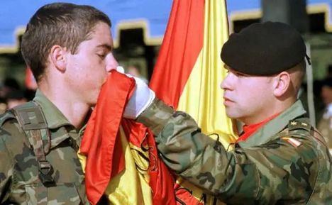 En España el servicio militar obligatorio dejó de serlo en 2001. (Foto: https://www.laverdad.es/).