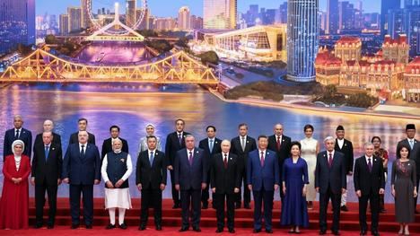 Foto de familia de la Cumbre OCS 2025. (https://www.france24.com/es/)