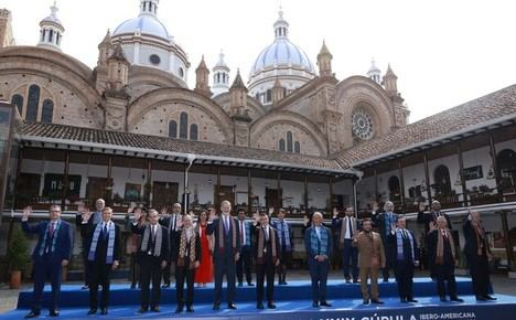 Fotografía oficial de la XXIXª Cumbre Iberoamericana de Jefes de Estado y de Gobierno. Cuenca (República del Ecuador). © Casa de S.M. el Rey