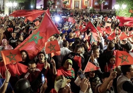 En las calles de Rabat se celebra la última resolución de la ONU. (Foto: https://www.abc.es/internacional/ AFP).
