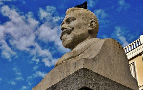 Monumento a Juan Vázquez de Mella en Madrid.